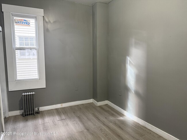 Building Photo - 2204 Golden Ave