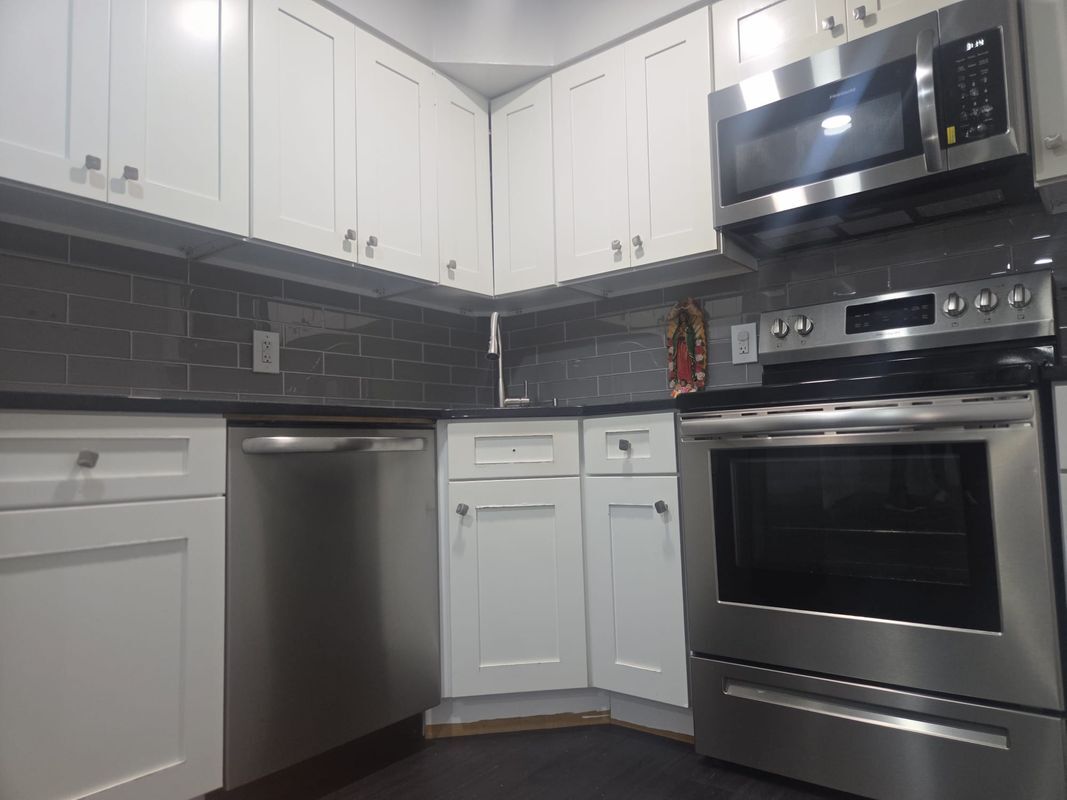 Building Photo - 327 71st St