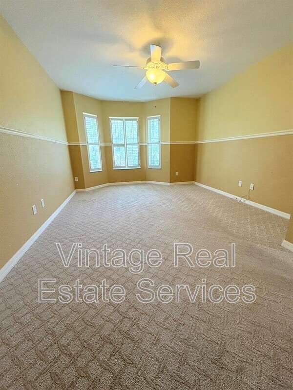 Building Photo - 2856 Bayshore Trails Dr