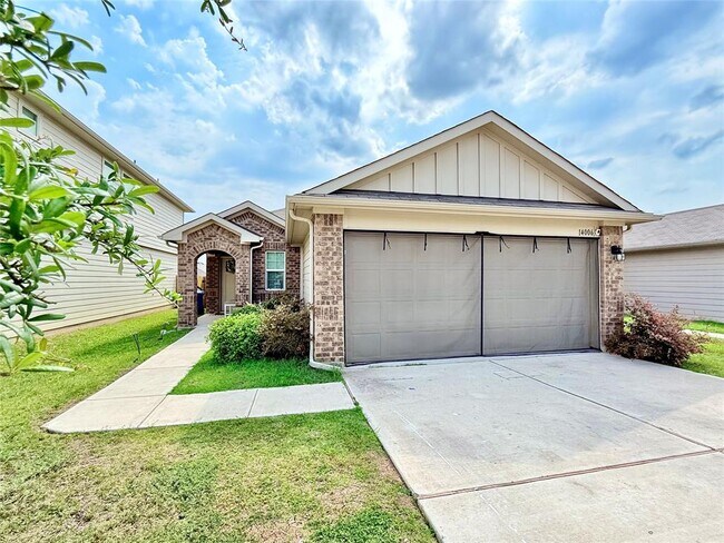 Primary Photo - 14006 Macquarie Dr