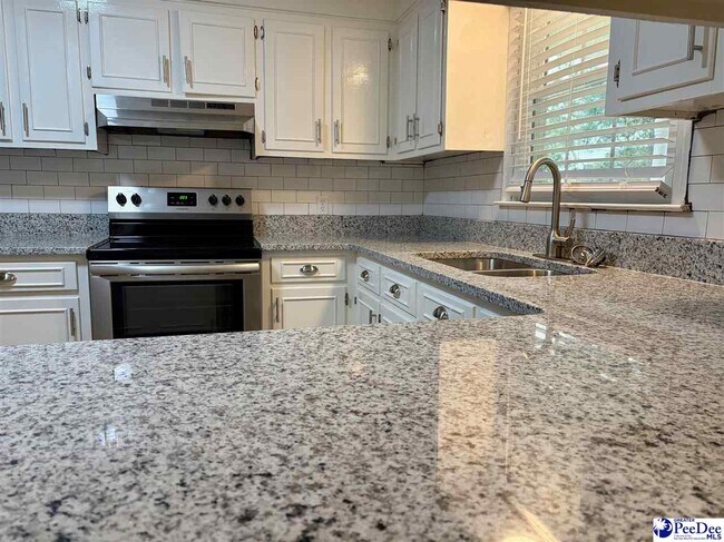 Building Photo - 1052 Wellington Dr