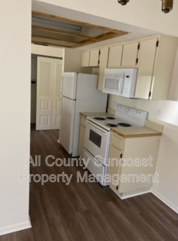 Building Photo - 536 E Curlew Pl