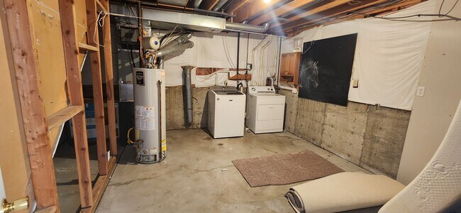 Building Photo - 4184 S Lewiston Cir