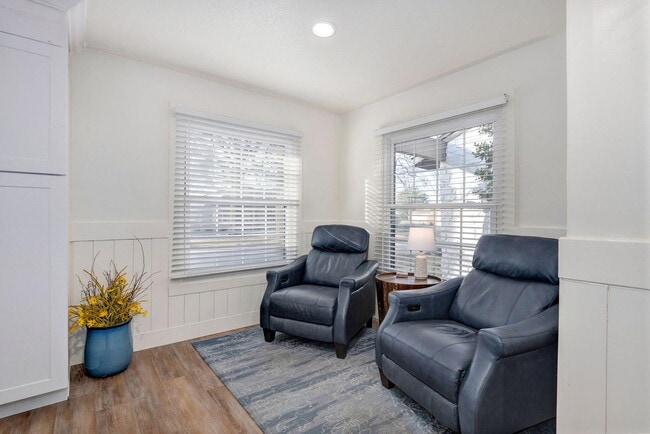 Building Photo - 4094 S Eaton Ave