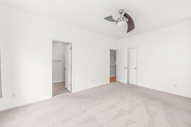 Building Photo - 3 Bedroom Townhome W/ Uptown Views (Coming...