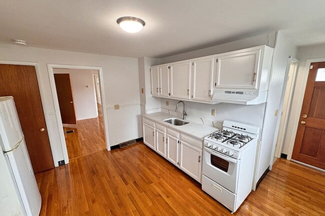 Building Photo - 19 Norumbega Terrace