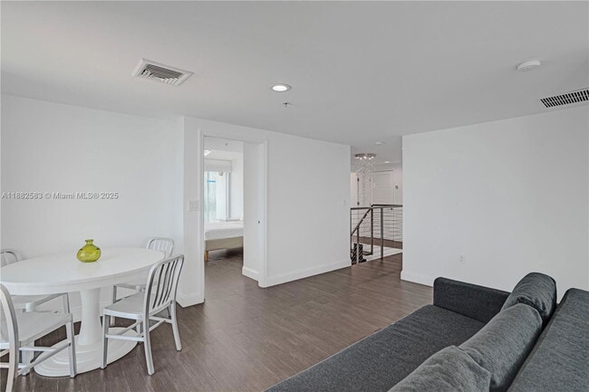 Building Photo - 7930 East Dr