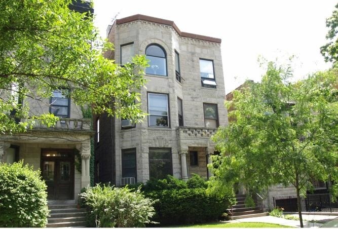 Building Photo - 715 W Roscoe St