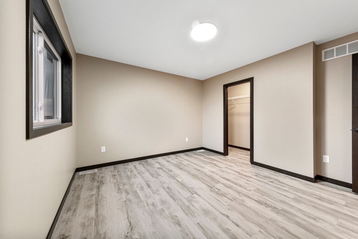 Building Photo - 3200 Noble Dr