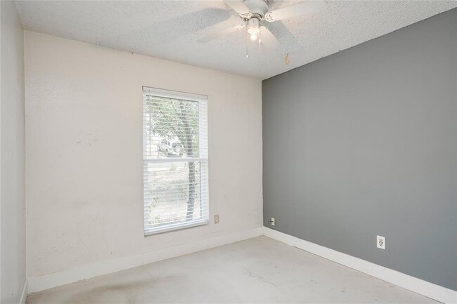 Building Photo - 8408 Romney Rd
