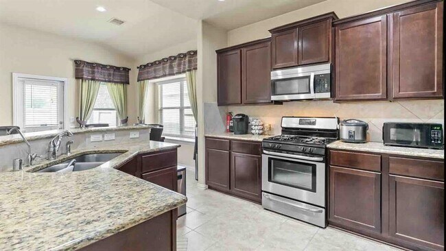 Building Photo - 17419 Woodfalls Ln