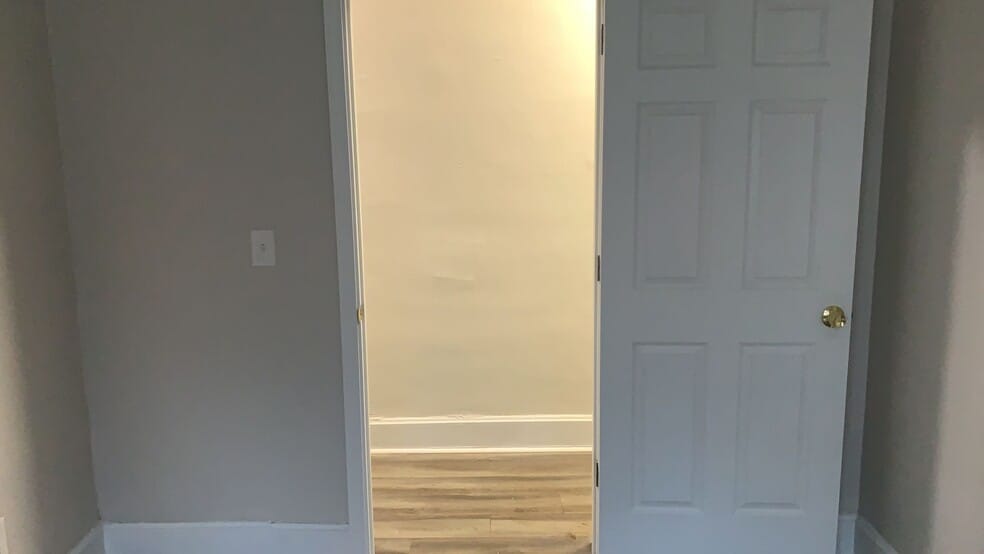 Building Photo - 275 McCormick Plz