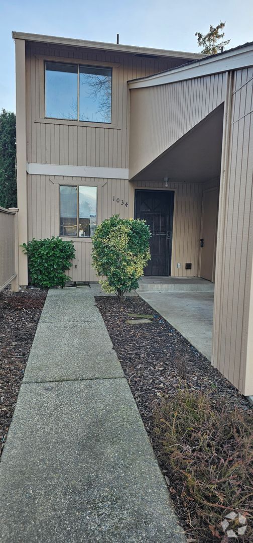 Building Photo - Condo in Well Established HOA Neighborhood