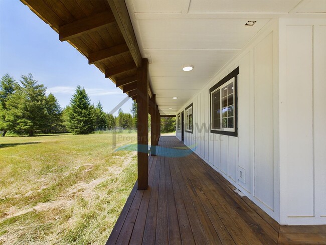 Building Photo - 32 Countryside Ln