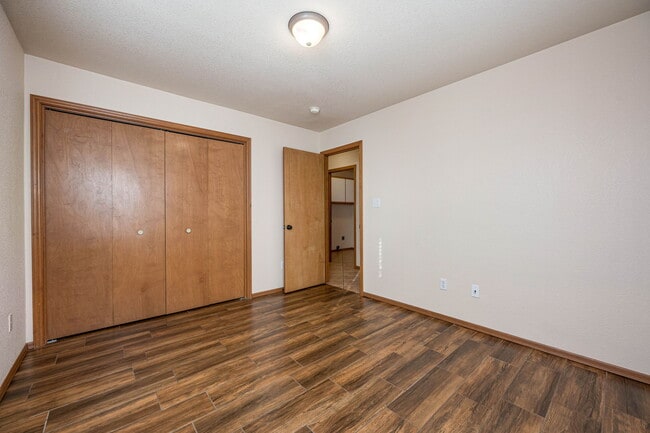 Building Photo - 2353 Saturn Cir