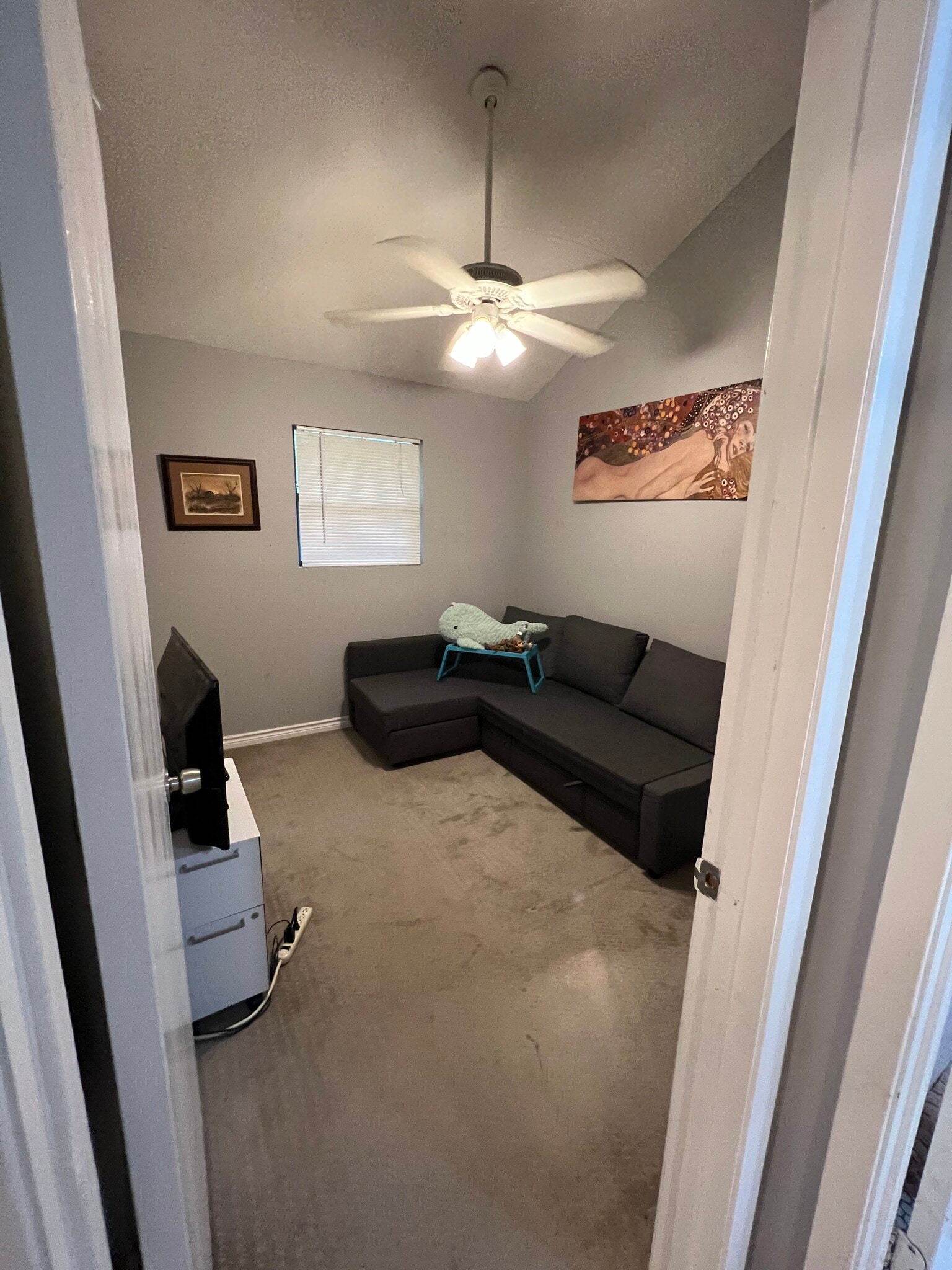 Second bedroom with closet - 18306 Center St