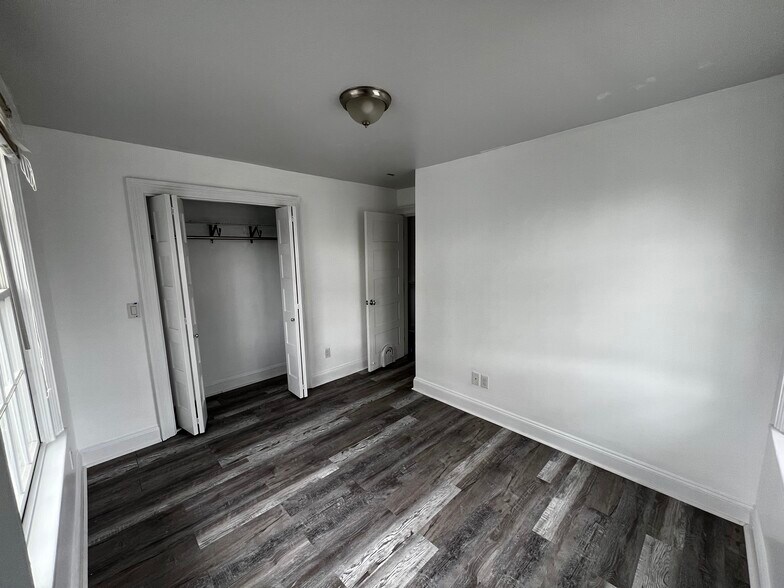 Building Photo - 314 3rd St