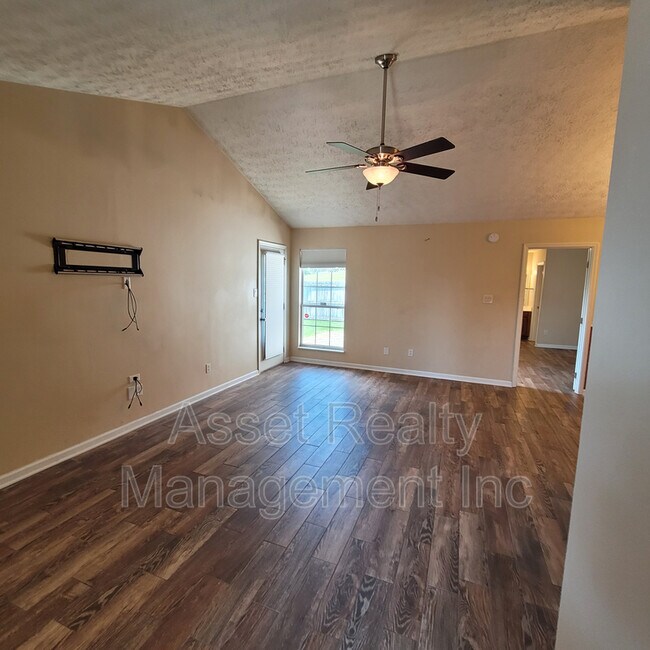 Building Photo - 2909 Billings Way