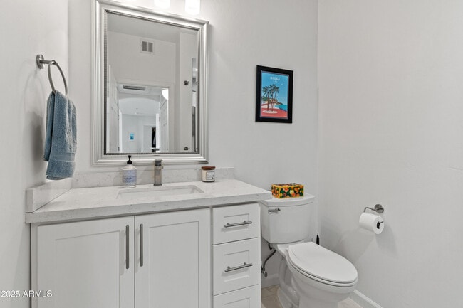 Building Photo - 14000 N 94th St