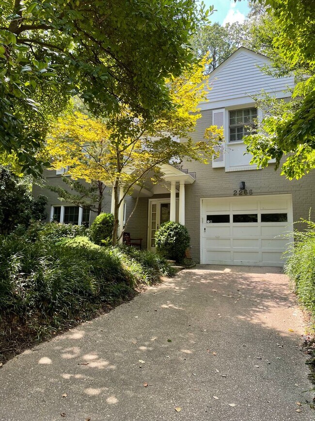 Building Photo - Berkley Stunner