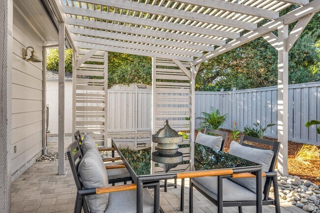 Side patio - 163 California Ave