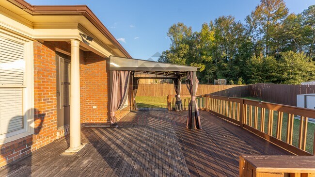 Building Photo - 5376 Broadfield Dr