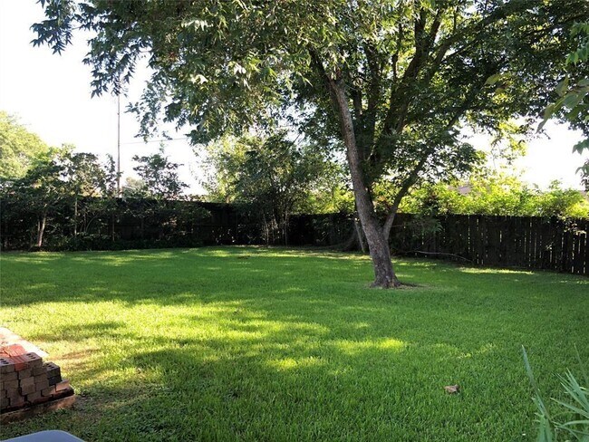 Building Photo - 16815 Bougainvilla Ln