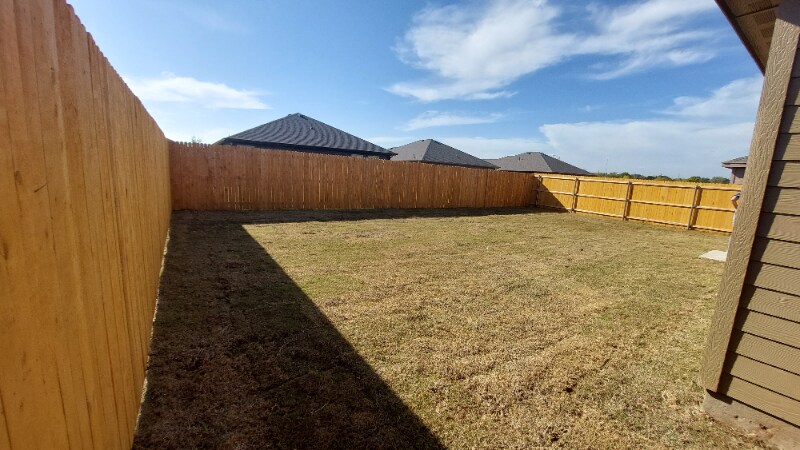 Building Photo - 1425 Waverley Dr