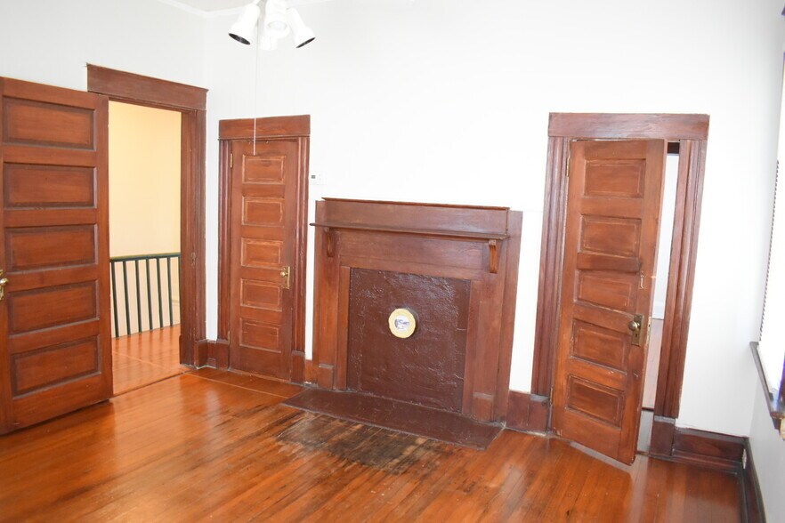 Building Photo - 417 N 5th Ave