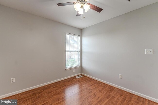 Building Photo - 1552 Oakley Ln