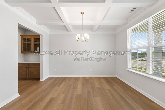 Building Photo - 204 White Oak Gdn Wy