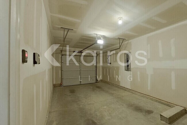 Building Photo - 110 Tybo Dr