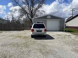 Building Photo - 1048 Caldwell Ave