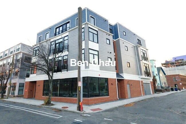 Building Photo - 48 Medford St