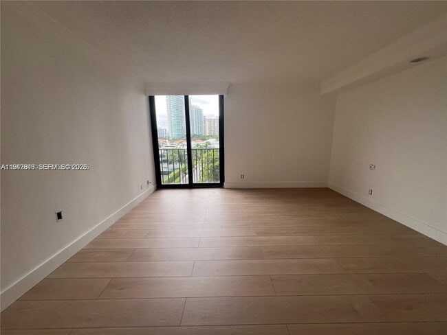 Building Photo - 19667 Turnberry Way