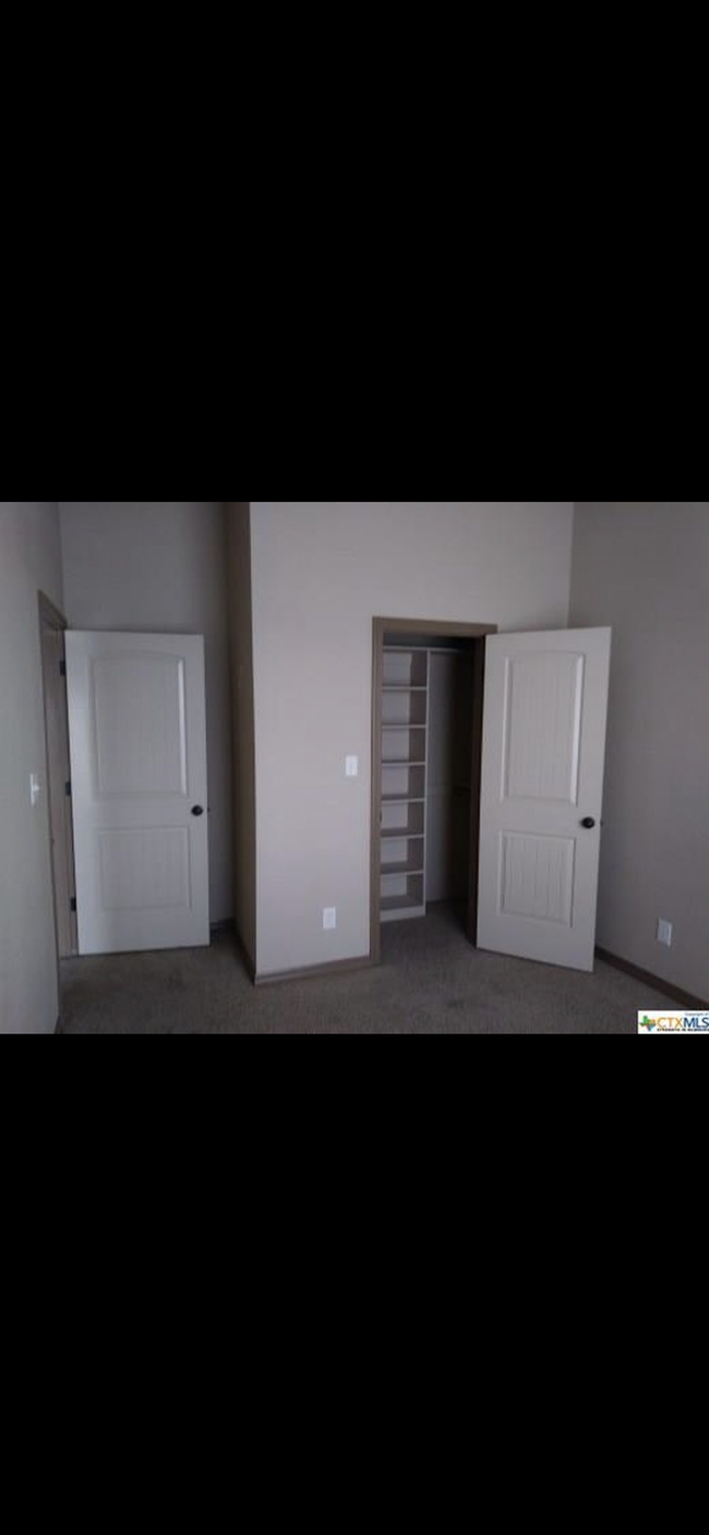 Building Photo - 4007 Salt Fork Dr
