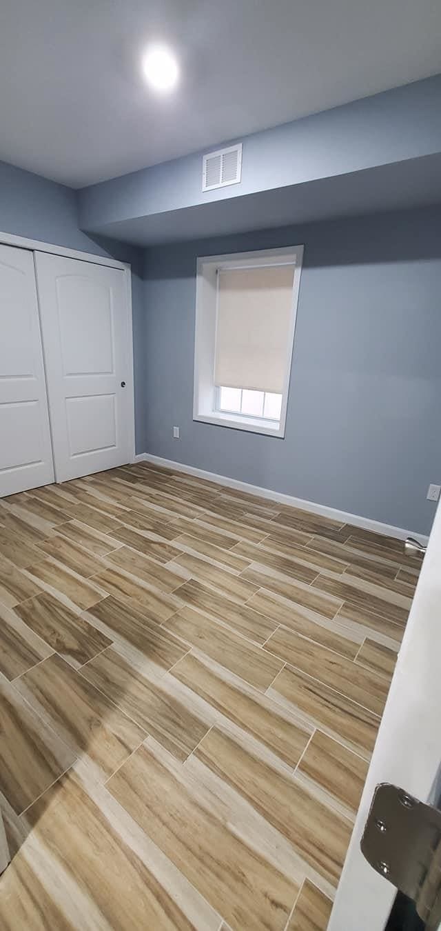 Building Photo - 220 WILLIAM St