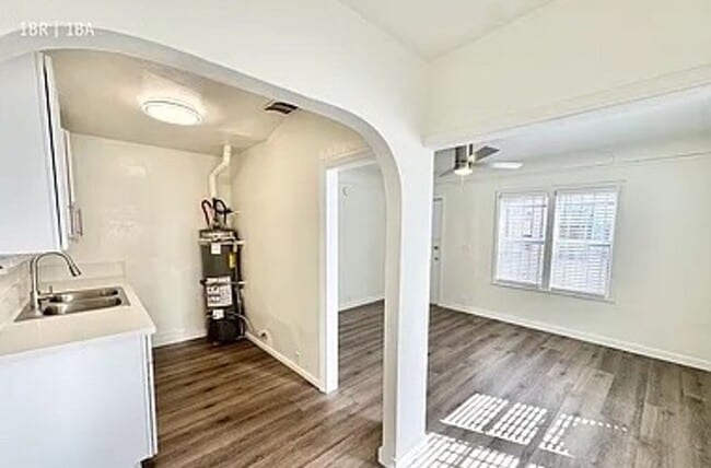 Building Photo - 704 1/2-118 W 79th St
