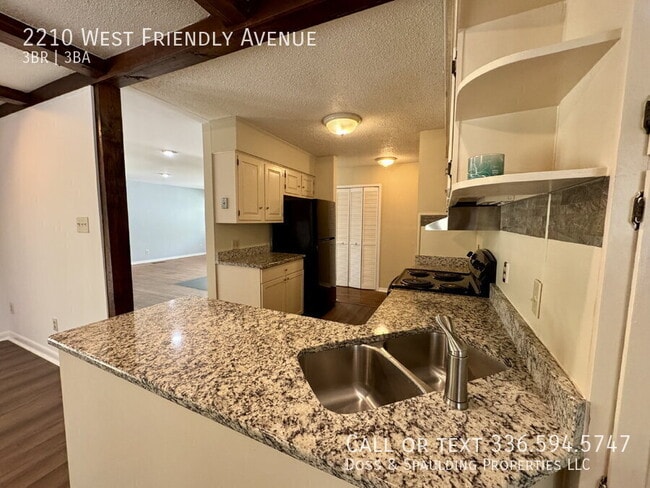 Building Photo - 2210 W Friendly Ave