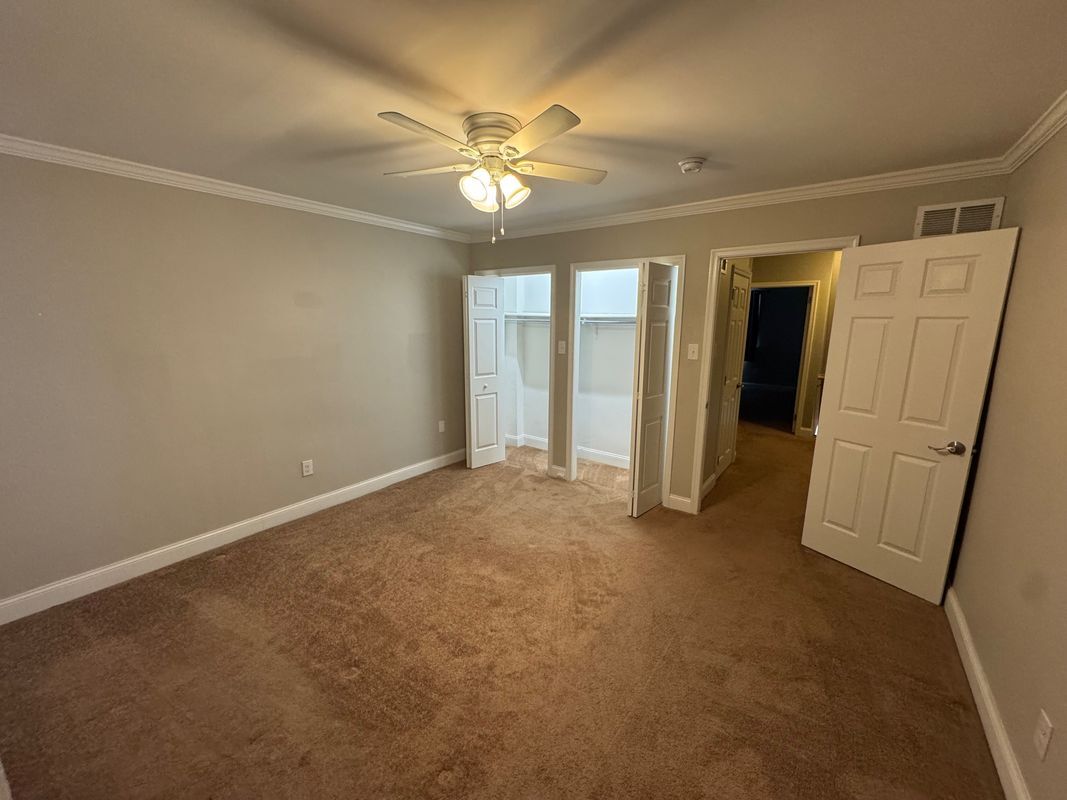 Building Photo - 34 Dora Dr