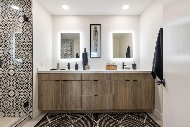 Building Photo - 76658 Daffodil Dr