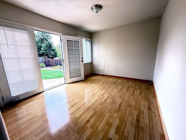 Building Photo - 2314 Upland Dr