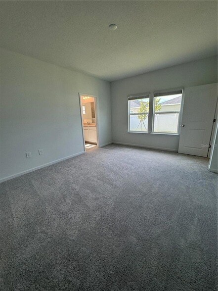 Building Photo - 6582 SW 89th Loop