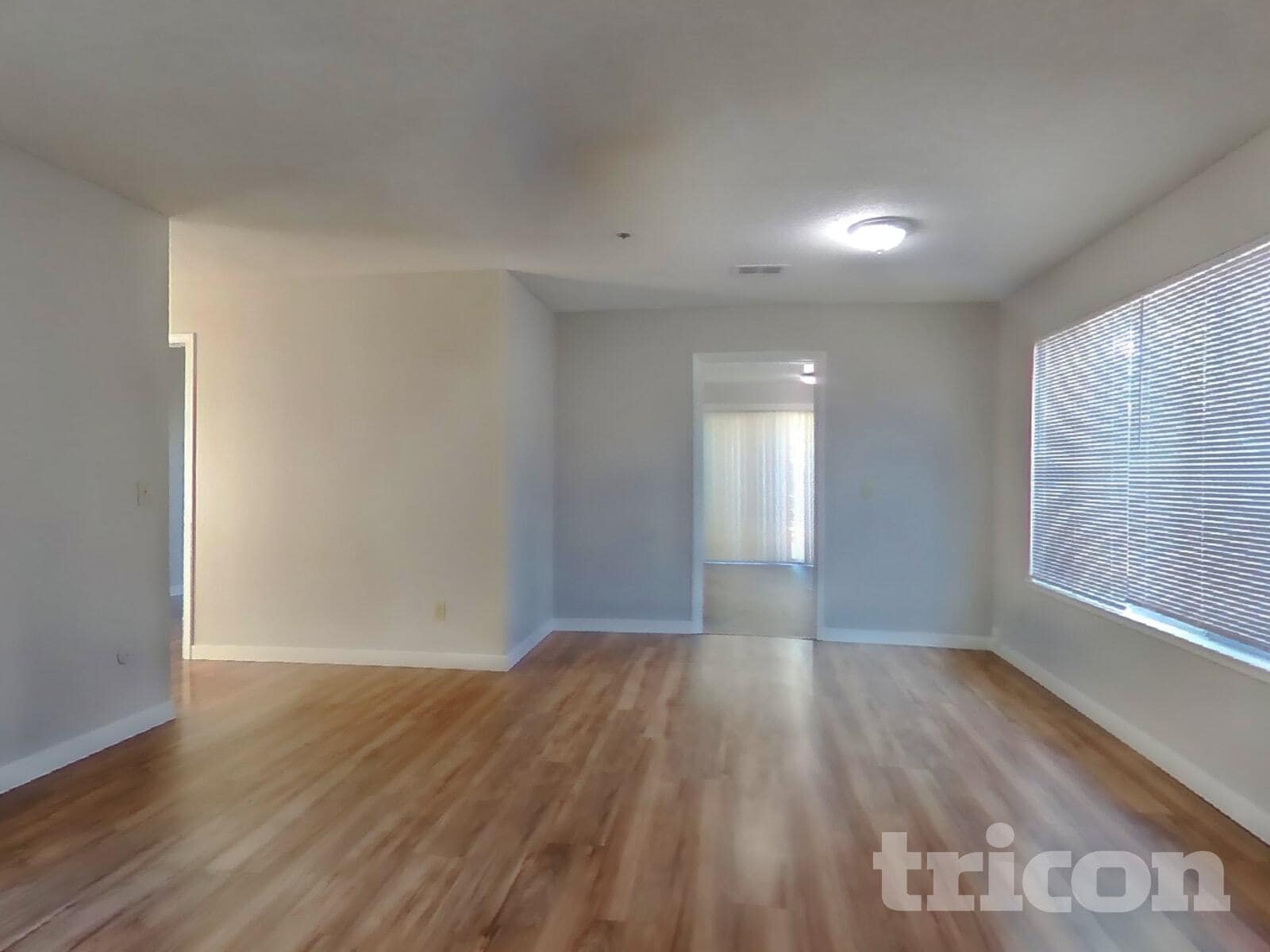 Building Photo - 1213 Essex Dr