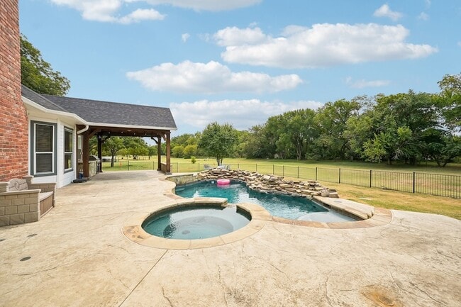 Building Photo - 1380 Meandro Ria Ln