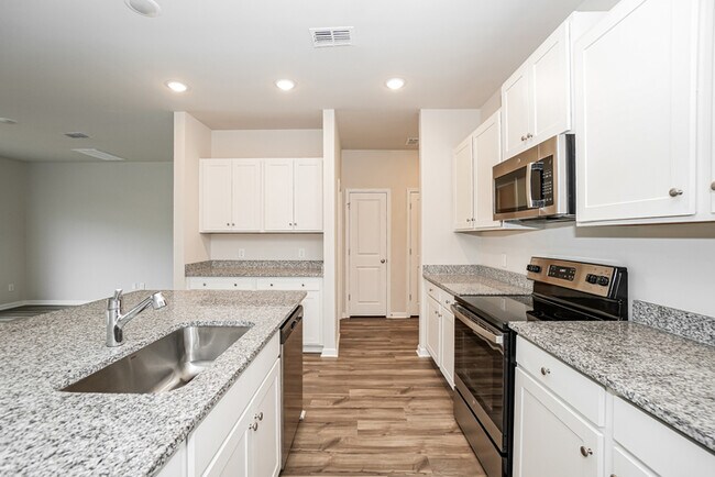 Building Photo - Spacious 4 Bedroom Home in Cane Bay