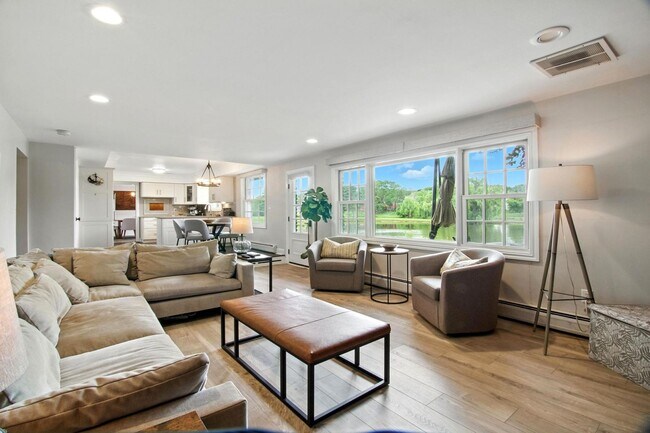Building Photo - 5840 Sutters Ln