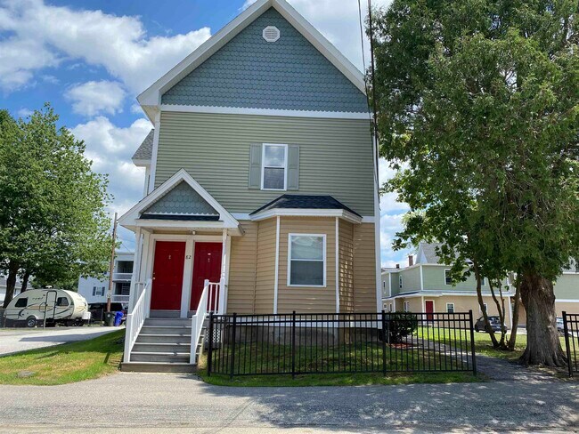 Building Photo - 82 3rd St