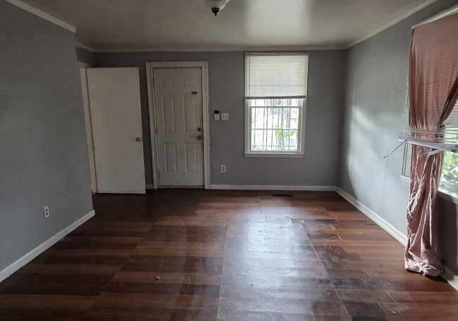 Building Photo - 294 Pursley St