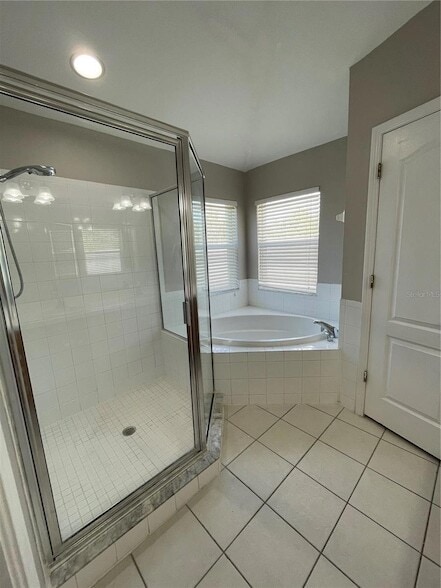 Building Photo - 7445 Tower Bridge Dr